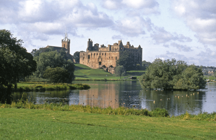 Linlithgow Palace 008-001-026-521-R